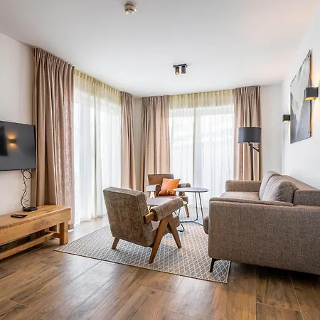 Aparthotel Alpenzauber By Monteviva 4*