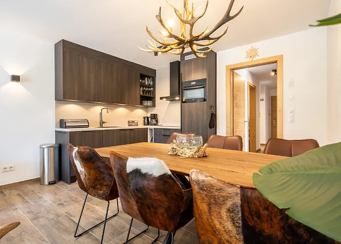 Aparthotel Alpenzauber By Monteviva 4*